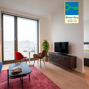 https://premier-suites-plus-amsterdam-1081lc.ihotelsrotterdam.com