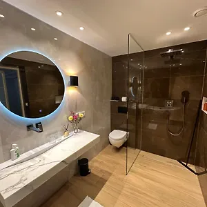 3* מלון Amstel Corner