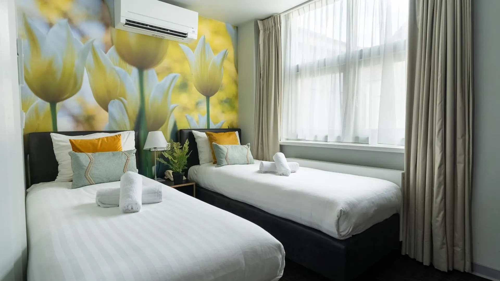 Multatuli Hotel Амстердам 3*,  Нидерланды